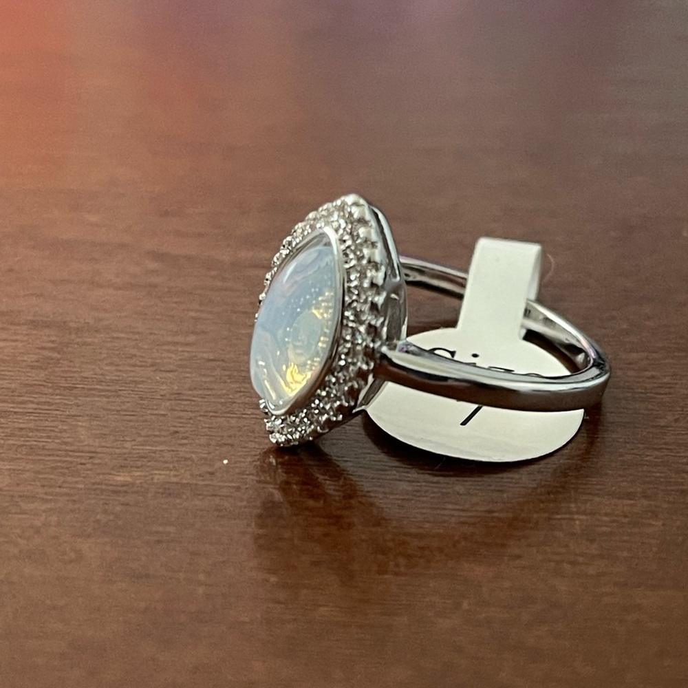 Ring size 7 - Picture 2 of 3